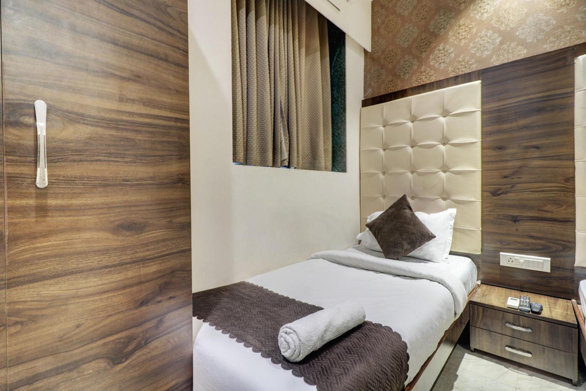 Hotel A. K. International - Fort Мумбаи Номер фото