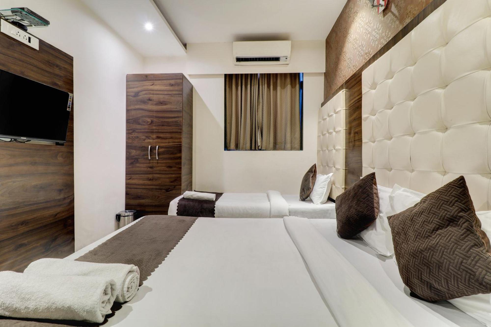 Hotel A. K. International - Fort Мумбаи Экстерьер фото