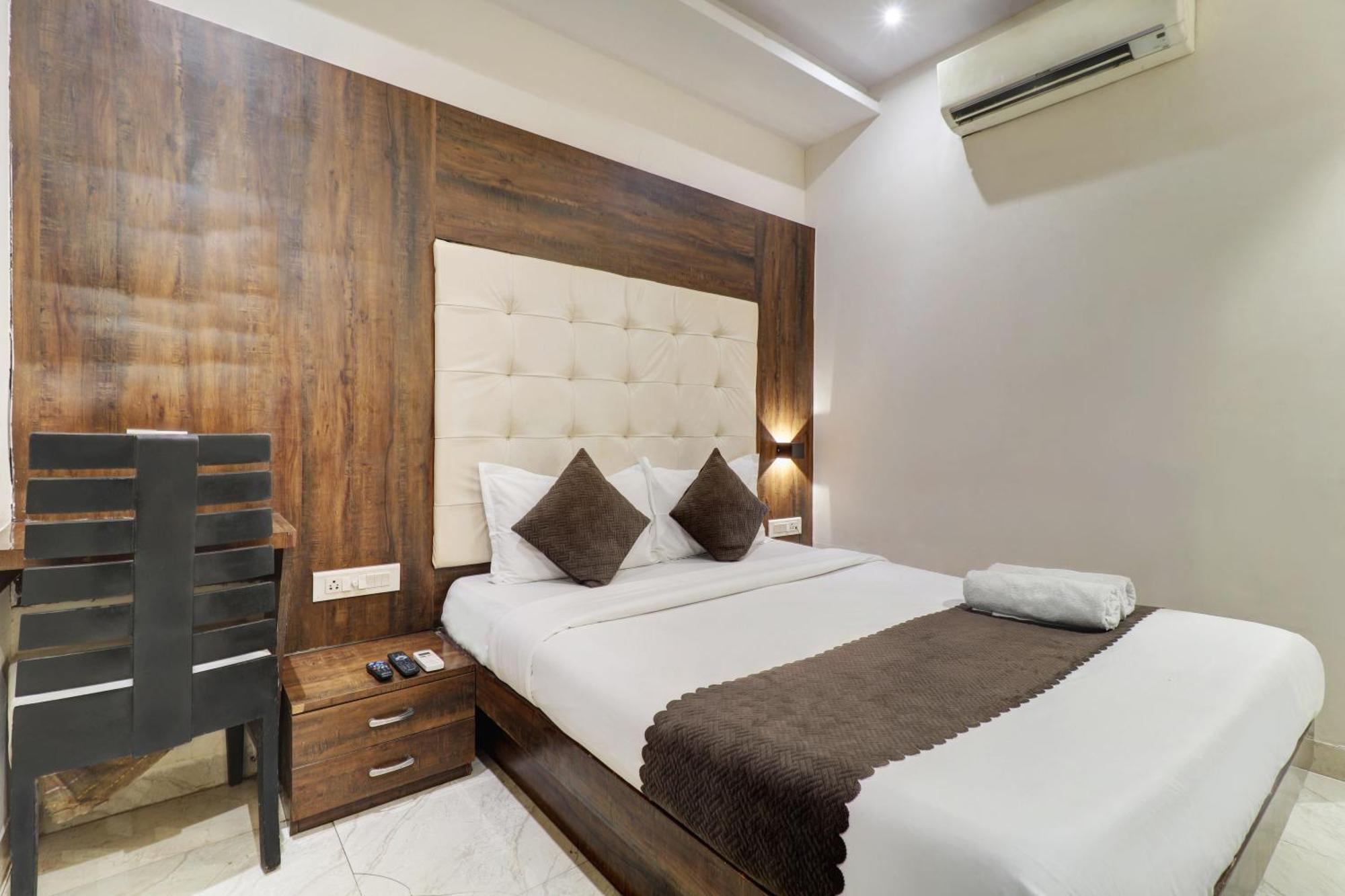 Hotel A. K. International - Fort Мумбаи Экстерьер фото