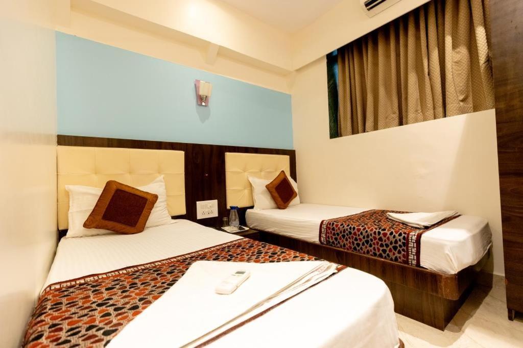 Hotel A. K. International - Fort Мумбаи Экстерьер фото