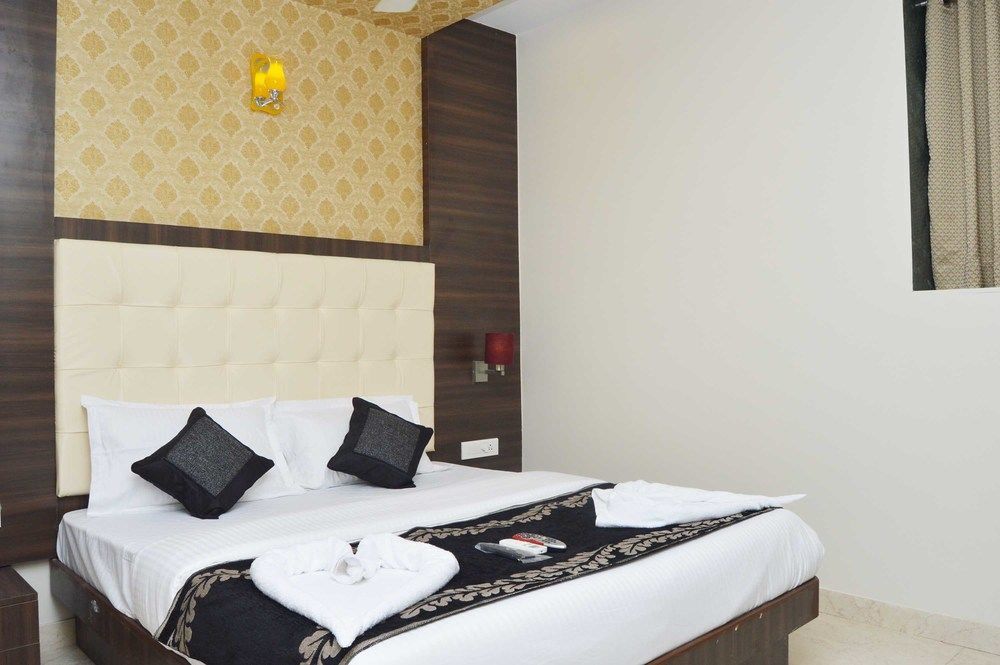Hotel A. K. International - Fort Мумбаи Экстерьер фото